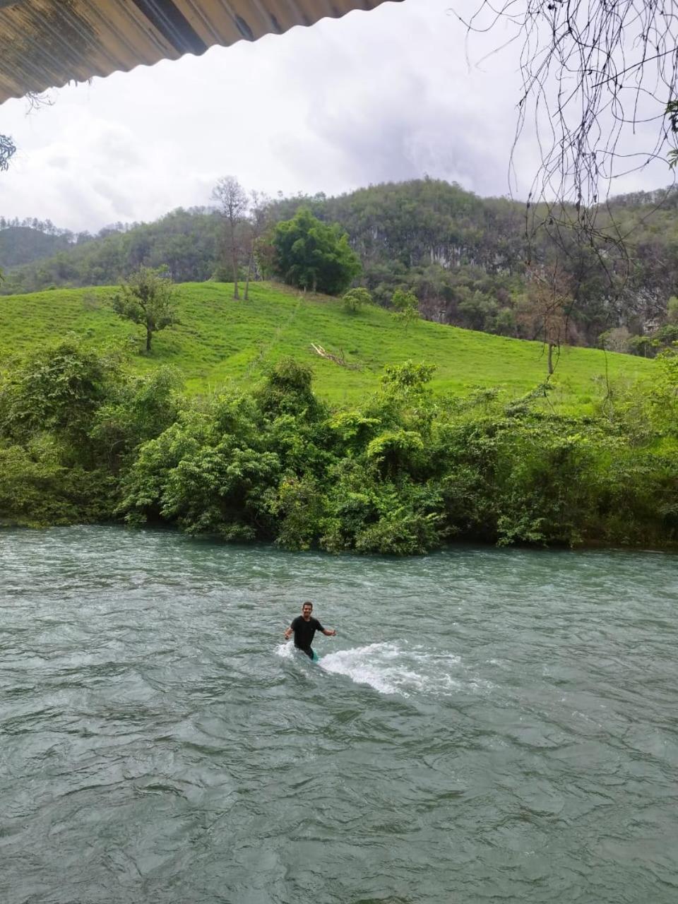 Yaxlik River Lodge Lanquín Eksteriør bilde