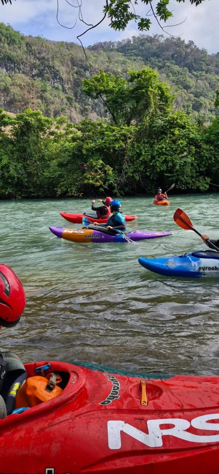 Yaxlik River Lodge Lanquín Eksteriør bilde